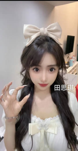 美女脱衣服直播